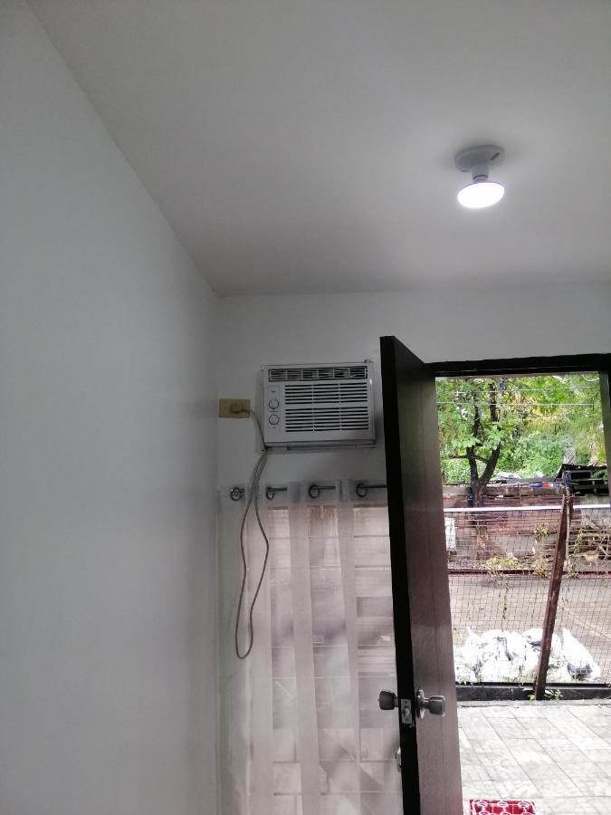 Katrina'S Dorm Hostel Tarlac City Exterior photo